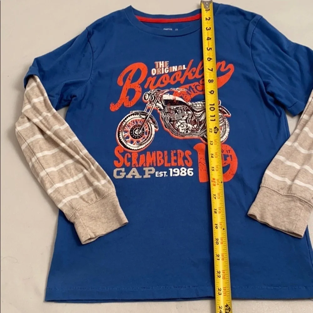 Gap multicolor blue orange white tan long sleeve faux layered graphic t-shirt L